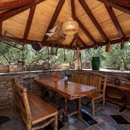 Trapula Stone Paradise Hébergement de vacances *