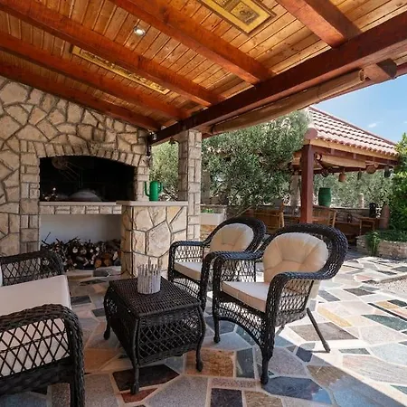 Ferienhaus Trapula Stone Paradise Maslinica